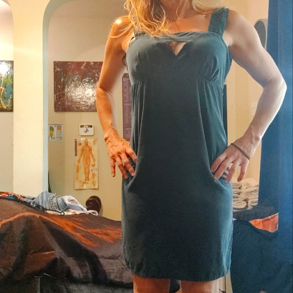 Andrew Marc Dark Gray sexy soft date night dress 🩶  (Size 8) 🩶 - Picture 7 of 8